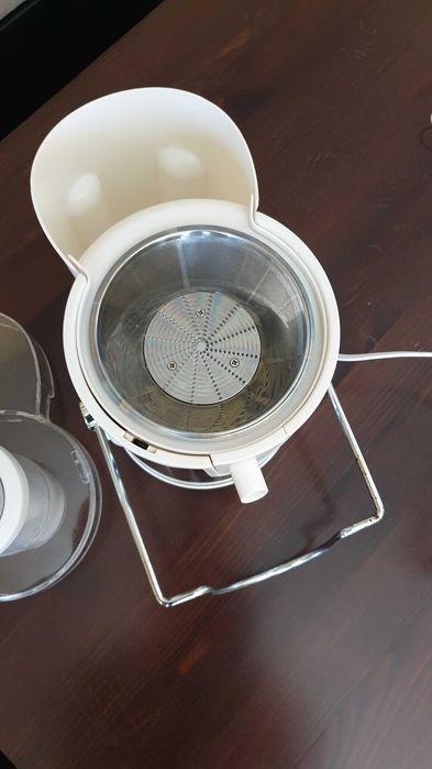 Сокоизстисквачка за плодове и зеленчуци