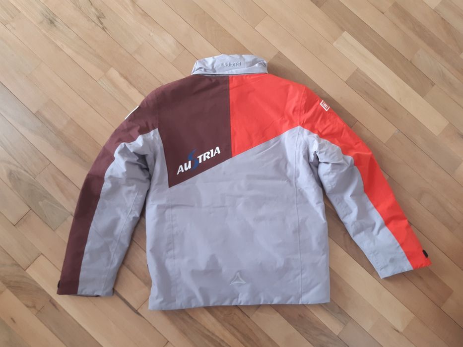 Vând geacă de schi pentru copii Schöffel