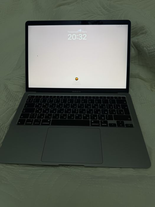 Apple Macbook Air 13 на 256 гб