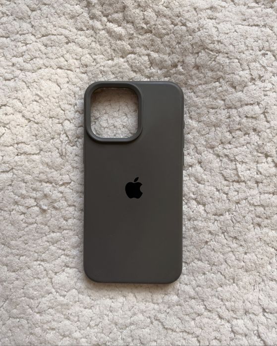Чехлы на iPhone 15 Pro Max