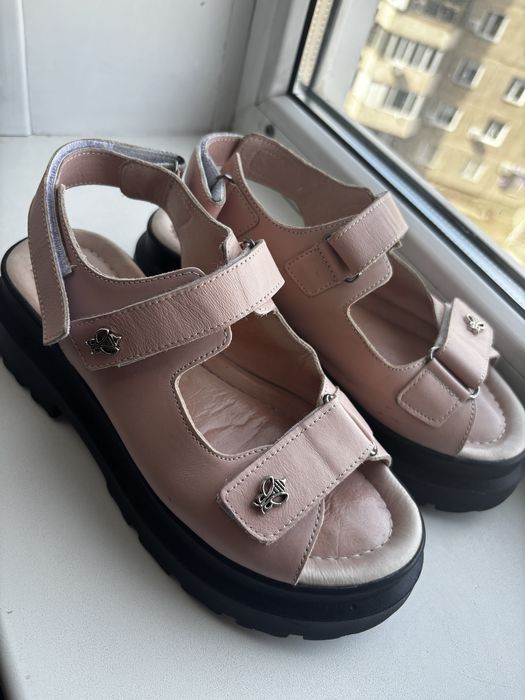 Сандали женские 37р