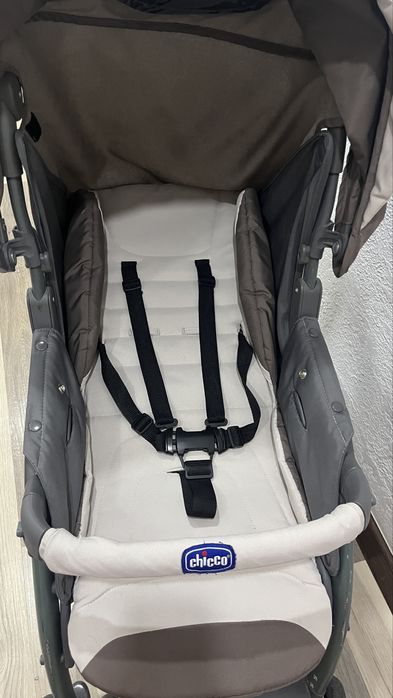 Детская коляска Chicco в Астане