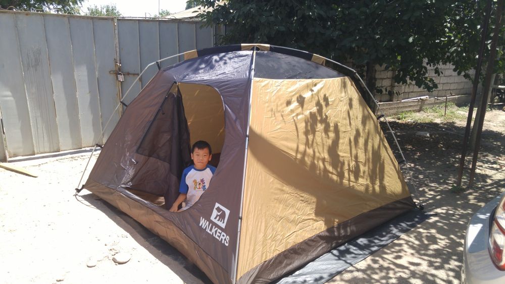 Продаются палатки, палатка накомарник, весенние -зимние.