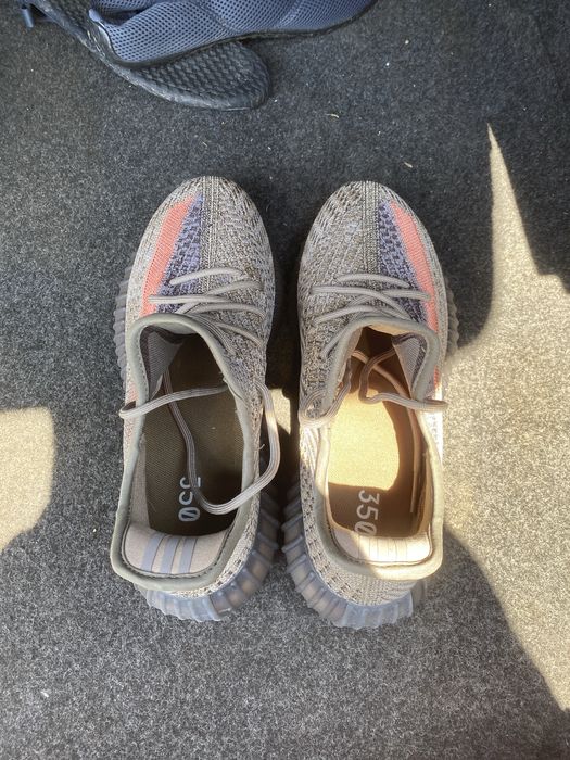 Yeezy 350v2.