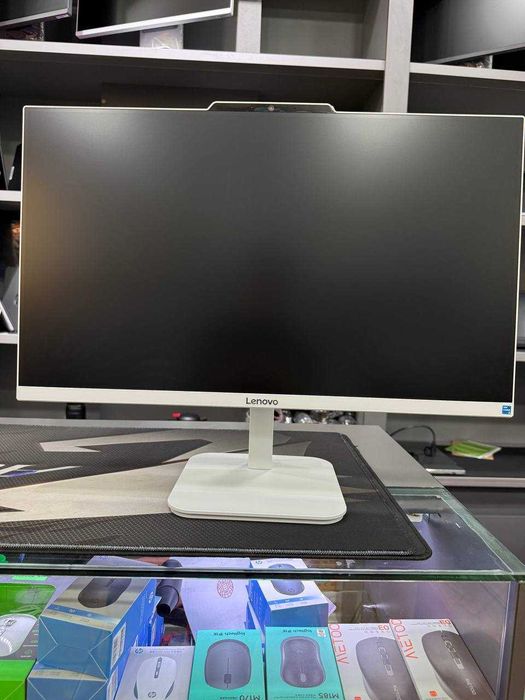 Lenovo 24 i3/8/512
