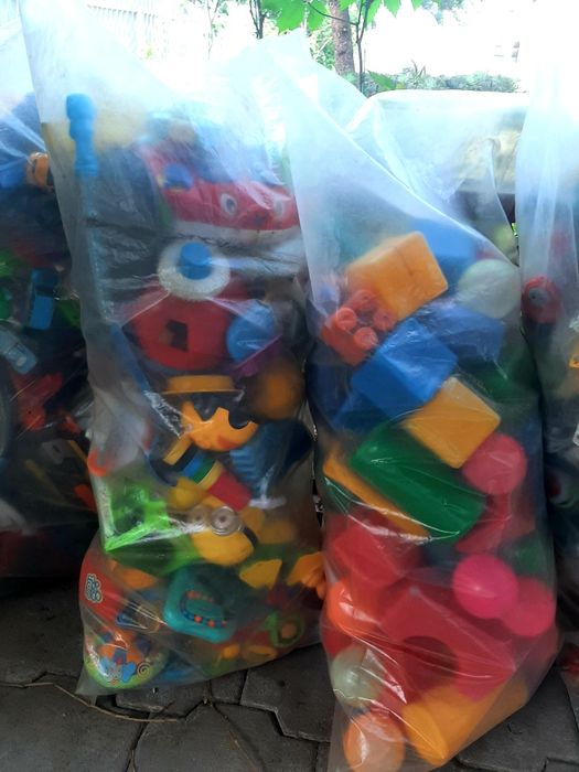 Детские игрушки.  Мешок 3500тг.