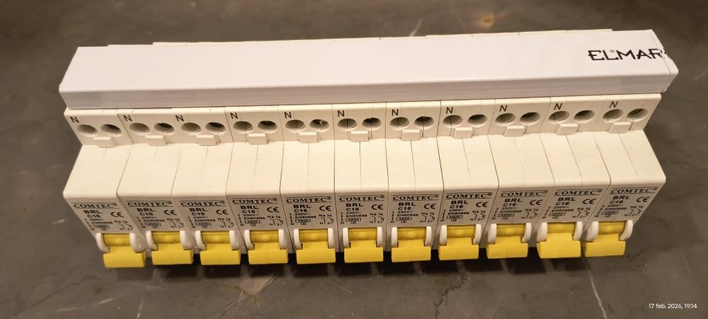 Vând siguranțe automate Comtec