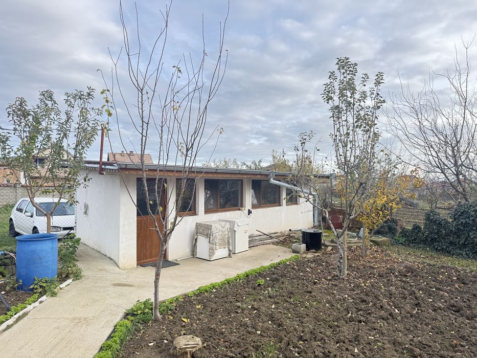 Продава къща в с. Шейново, общ. Казанлък