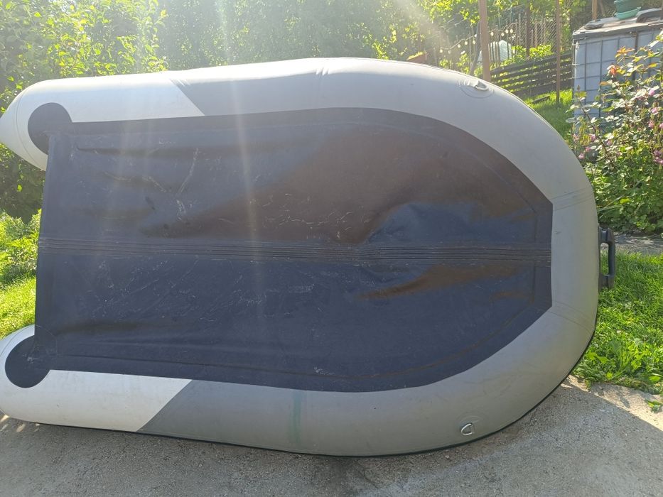 Лодка с твърдо дъно 2,60 м.