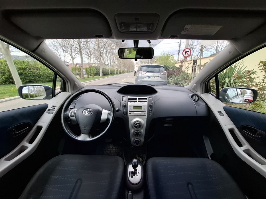 Toyota Yaris AUTOMATA 1.3 Benzina