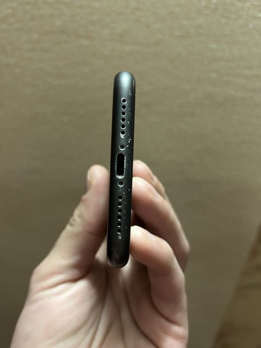 Iphone 11 128 taliy holati yahshi 160$