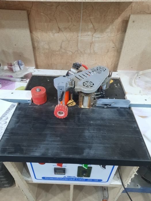 Кромкооблицовочный станок DELTAMACHINERY DM-105
