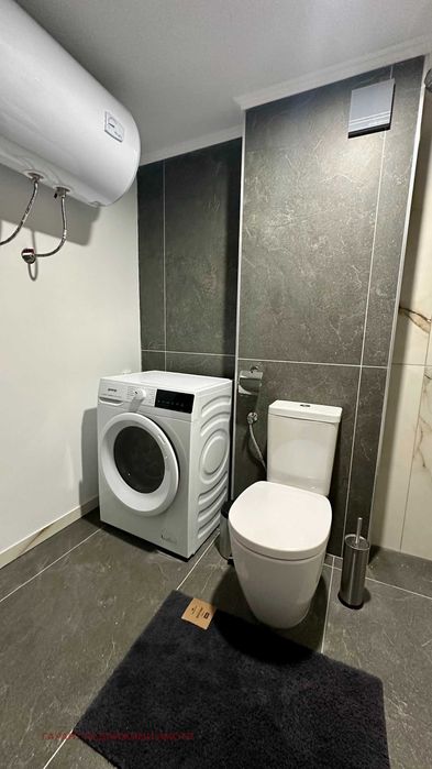 Дава се под наем Тристаен апартамент в Габрово, Център - 101 кв.м за 112200 € - Снимка #8