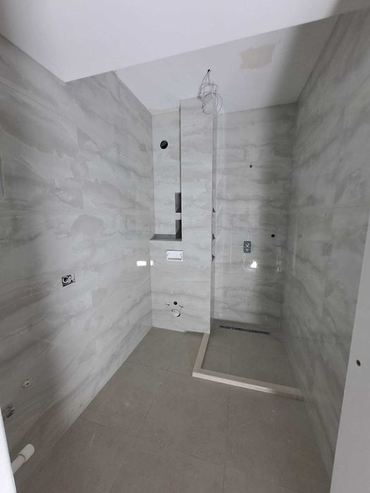 Anunț Servicii Renovări Apartamente – Profesionalism și Calitate