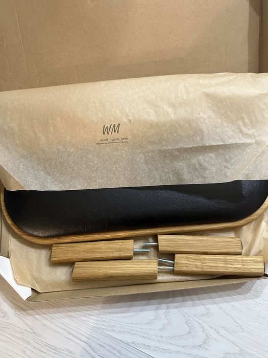 Продам новую подставку для маникюра из натурального дерева