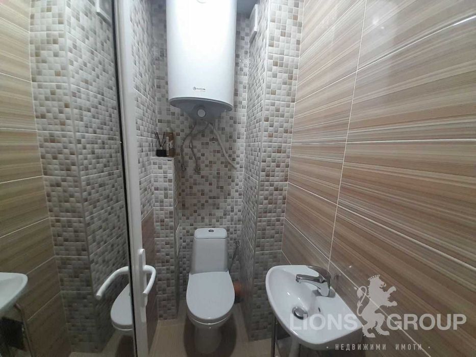 Дава се под наем Тристаен апартамент в Варна, Колхозен пазар - 100 кв.м за 698.19 € - Снимка #10