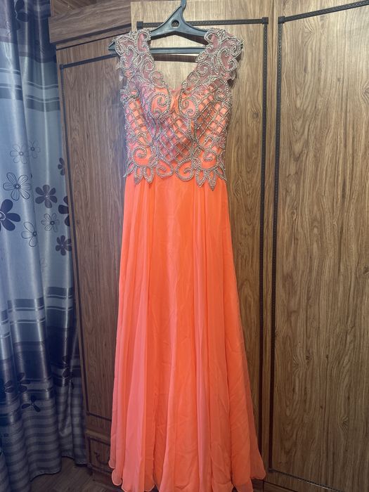 Продается вечернее платье