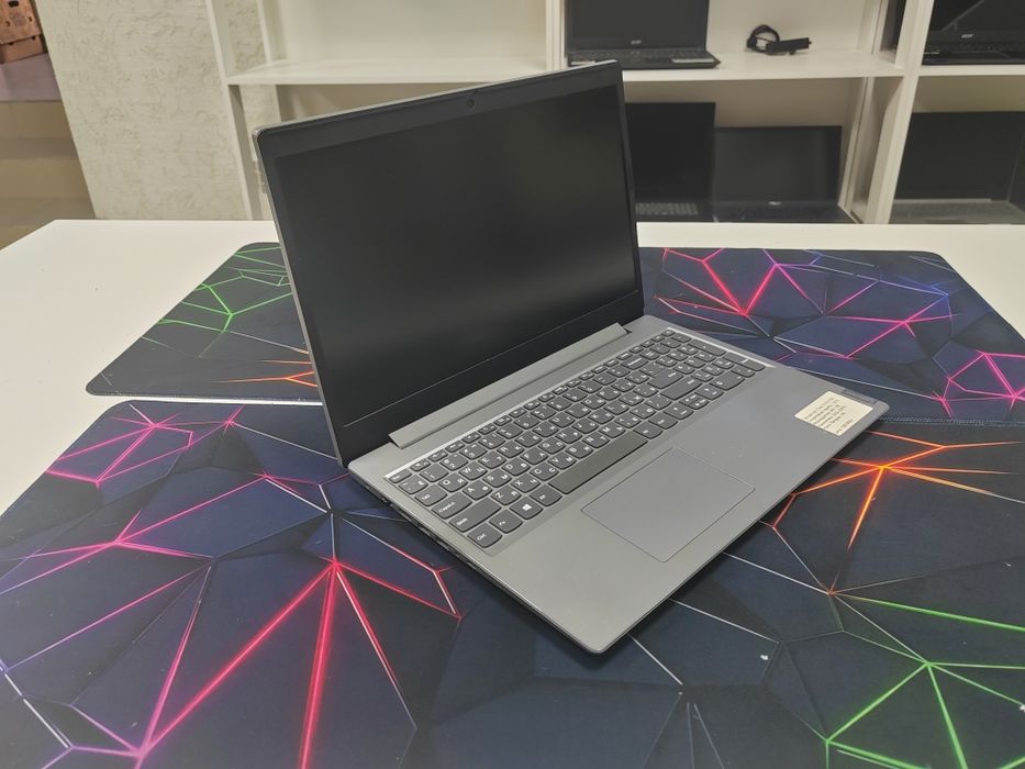 Ноутбук Lenovo Core I3-10110U / GeForce MX 130