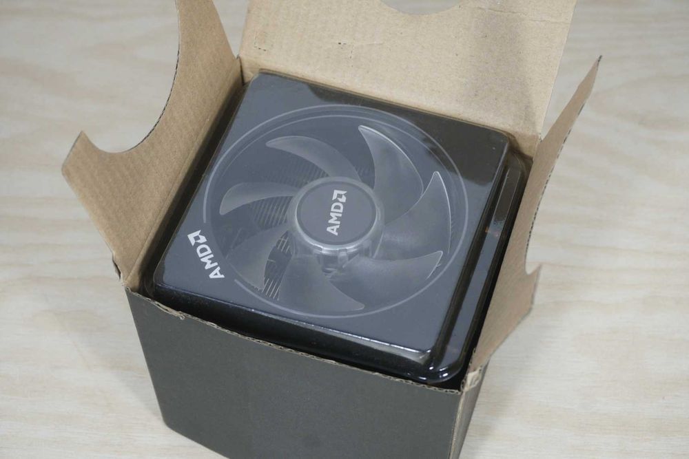 [AM5/AM4] Охладител за процесор AMD Wraith Prism / Вкл.ДДС