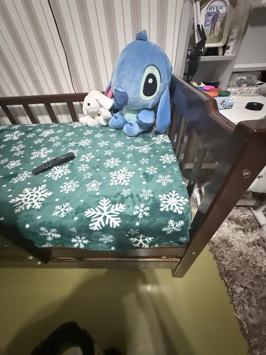 Продается детская кровать( подростковая)