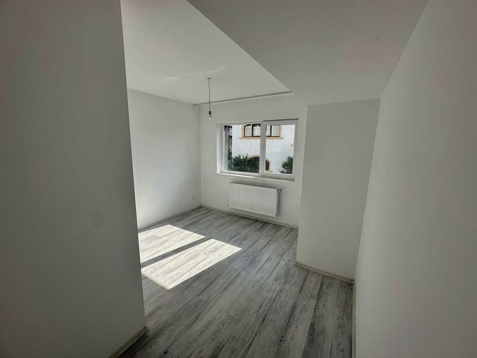 Apartament 2 camere - Total decomandat - Parter - Berceni