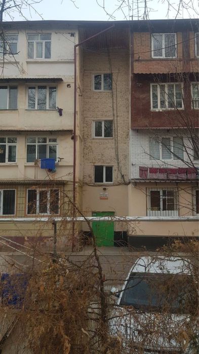 Kvartira 1 xonalik yengi mebeli bilan