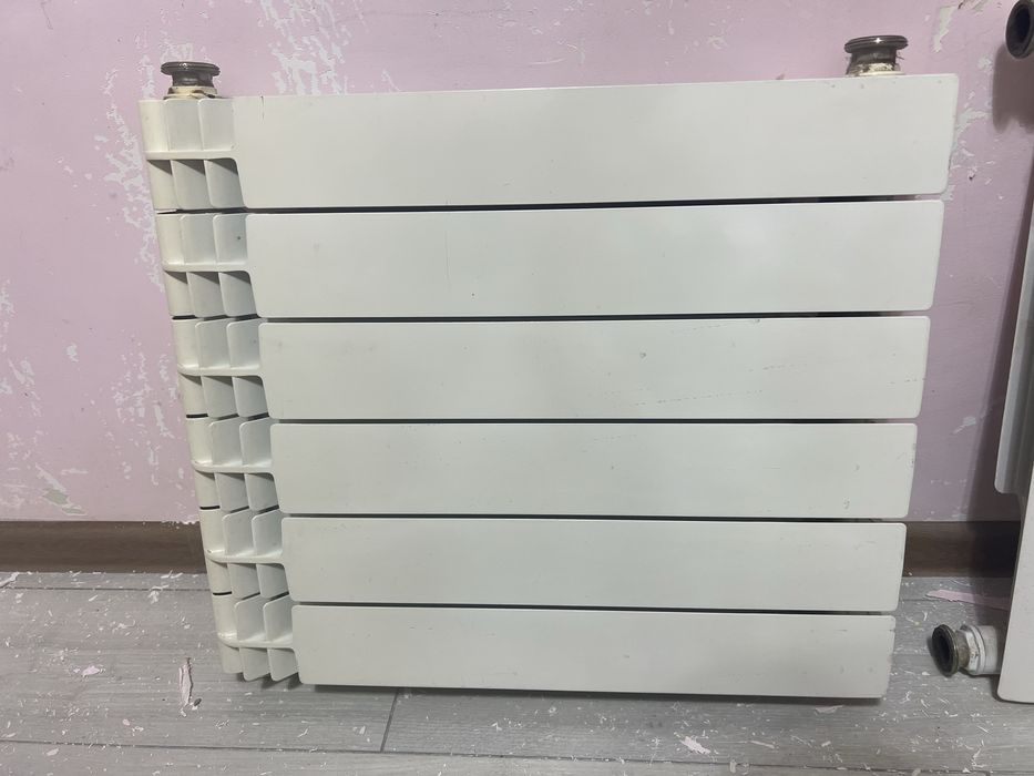 Б/у Отопление батарей по 3500