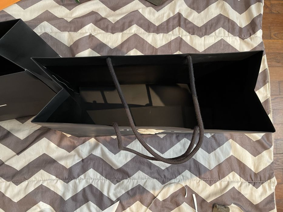 Pungă originală Chanel hârtie calitate include panglica floarea
