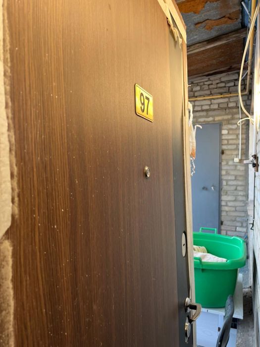 Продам дверь  входную утепленную