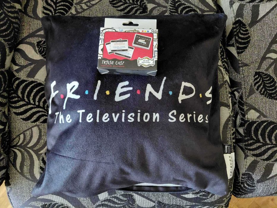 Сет Friends карти + калъфка за възглавница