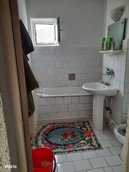 Inchiriez apartament 2 camere