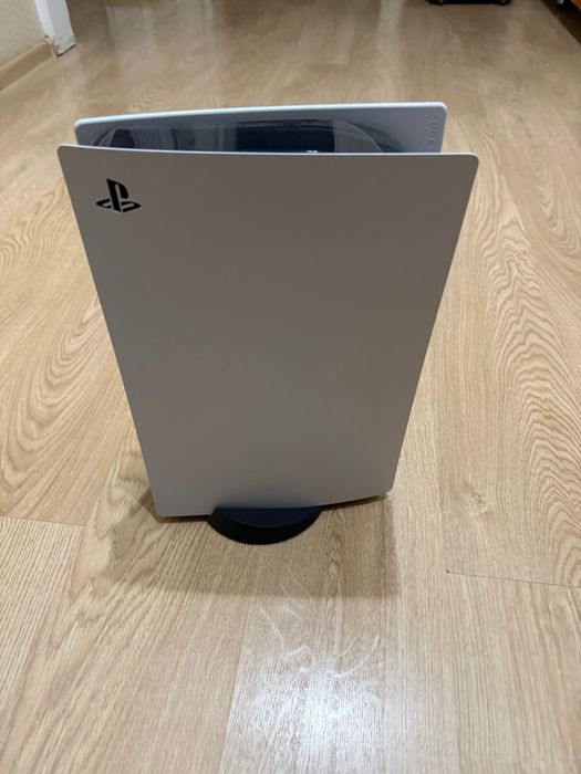 Продается Playstation (Ps5) Slim 1tb