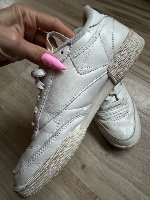 Оригинални кожени класически маратонки REEBOK ! 39 н