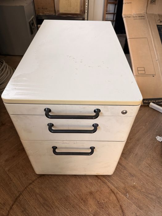 Dulap birou cu roti /folosit