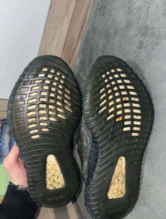 Yeezy 350 Dark Salt
