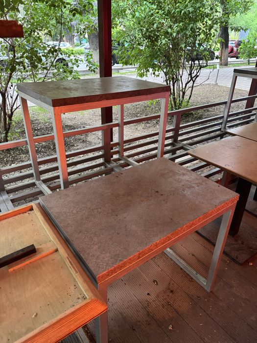 Продам столы стулья срочно недорого