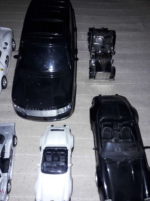 vand/schimb machete masini metalice