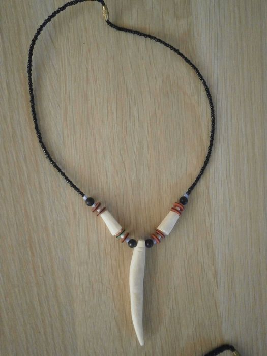 Колие с камилска кост