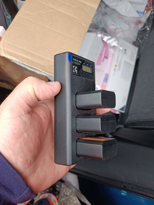 K-F CONCEPT Model NP-FW50 Încărcător +3Acumulatori