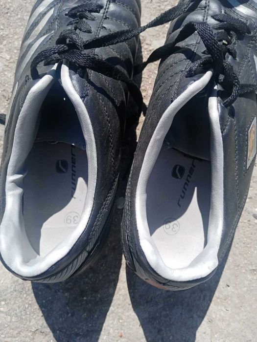 Футболни обувки Runners.