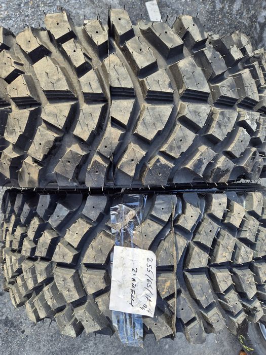 Anvelope off road 255/65R 17.