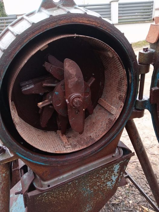 Moară.                 .