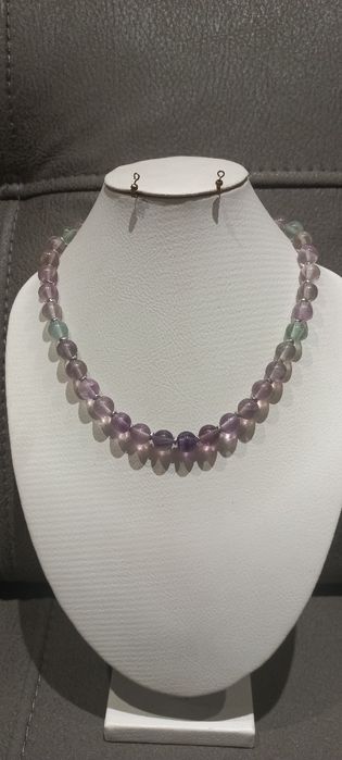 Бусы из натуральных камней