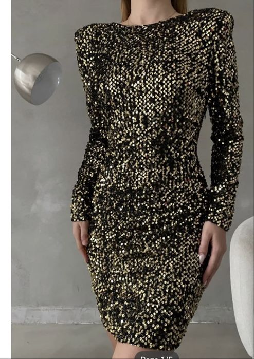 Vand rochii de ocazii