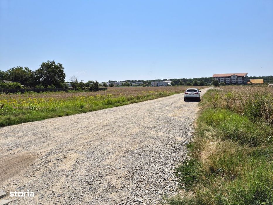 Teren de 785mp cu deschidere dubla 23/34m, strada principala Cioflicen