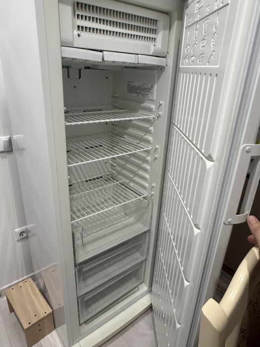 Продам морозильник INDESIT- No Frost