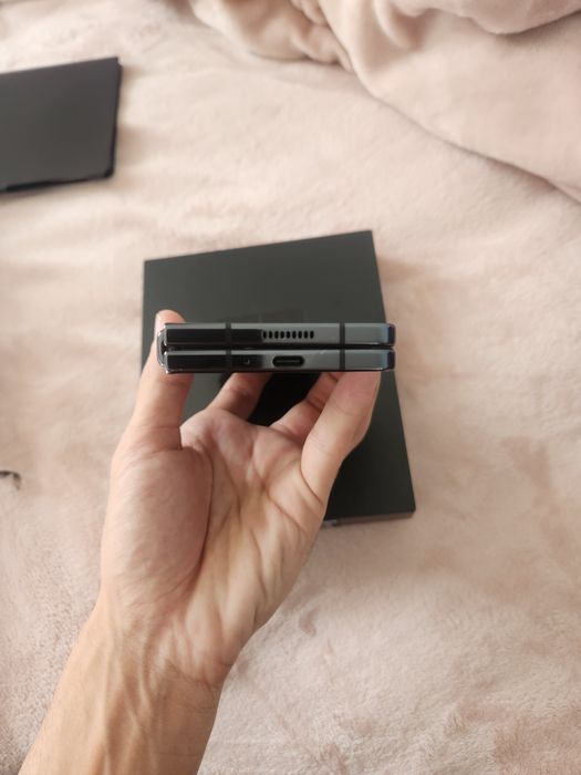 Samsung Galaxy Fold 5 Dual Sim