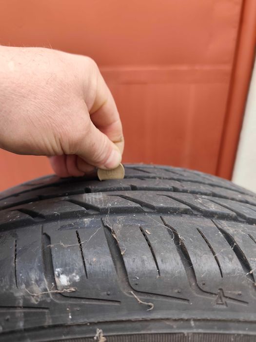 Anvelope auto vara 225 60 16 profil excelent, preț ușor negociabil .