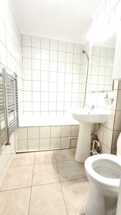 Închiriez 2 camere Piața Bobocica