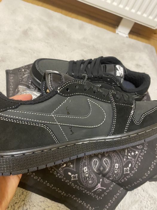 Jordan 1 x Travis Scott Phantom